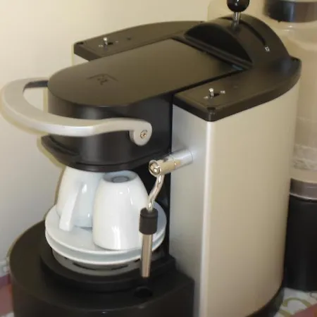 Otel La Tour Des Lys