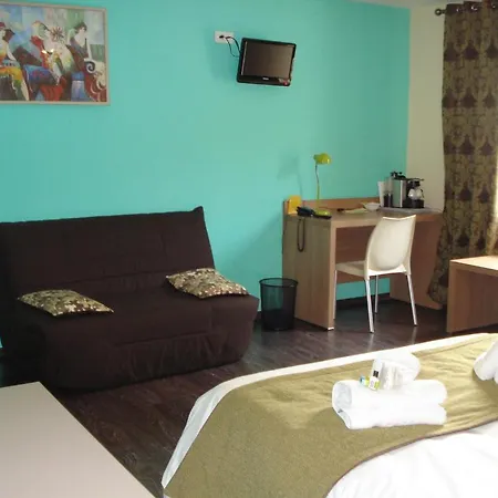 Otel La Tour Des Lys