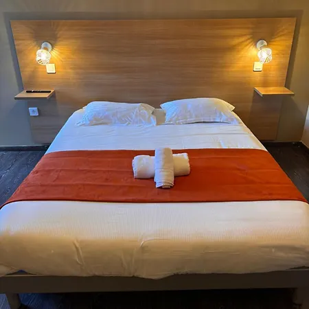 La Tour Des Lys Hotel 3*