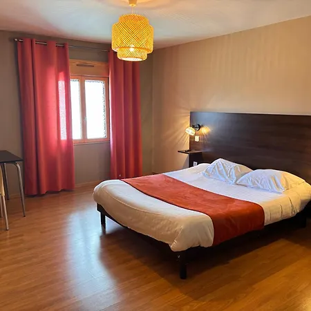 Hotel La Tour Des Lys 3*