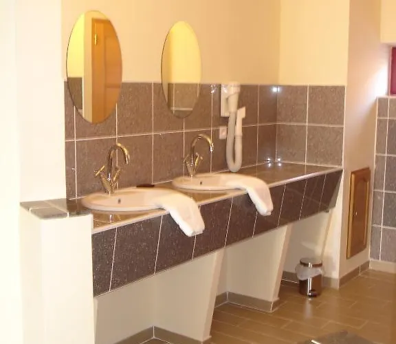 La Tour Des Lys Hotel