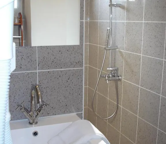 Hotel La Tour Des Lys